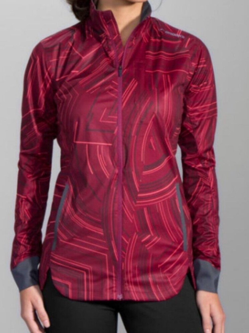Brooks Women’s Drift Shell Vented Running Jacket Maroon Burgundy Size Medium